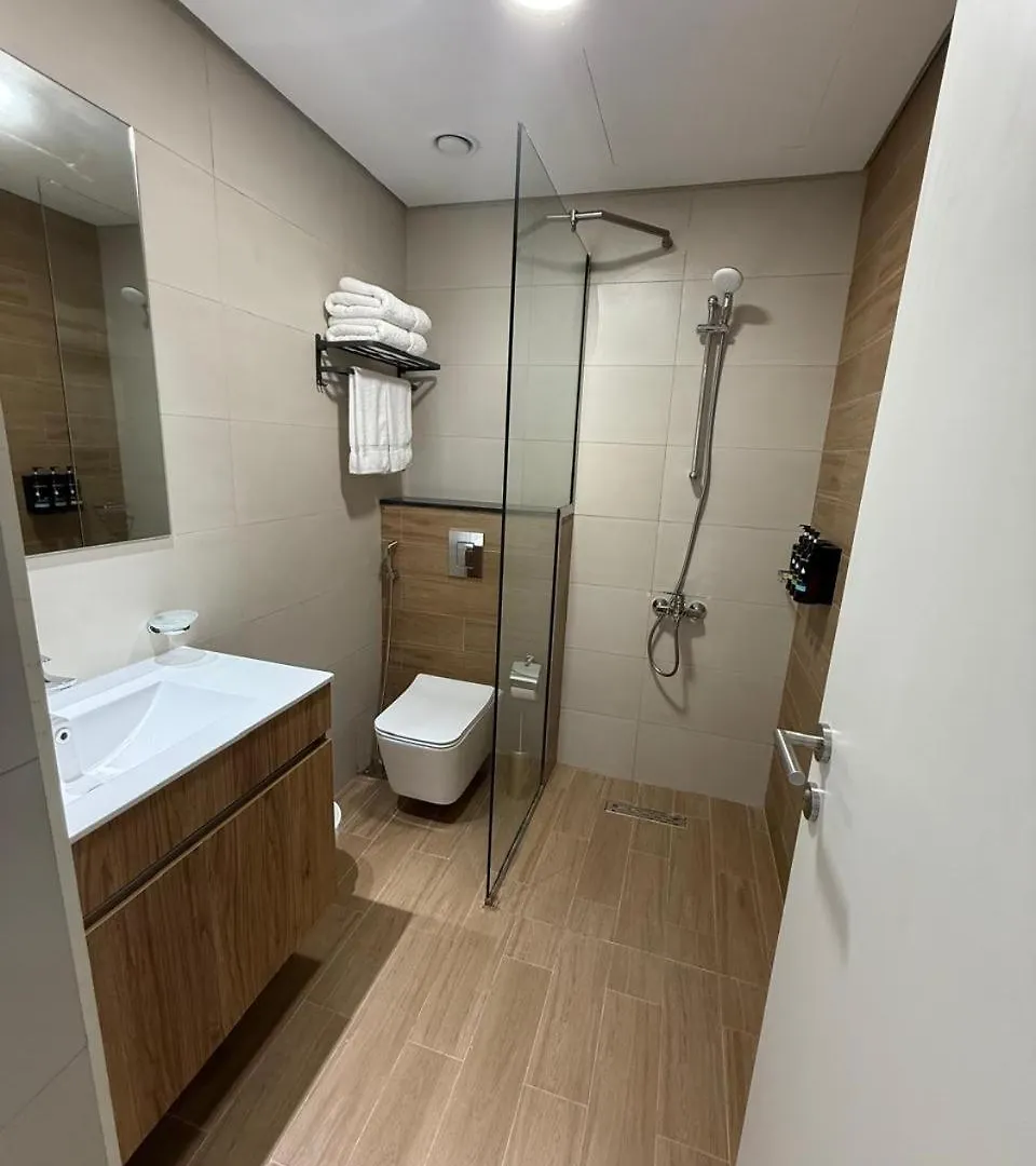Modern 3Br Duplex Near Cleveland & Galleria Mall Abu Dhabi Apartamento