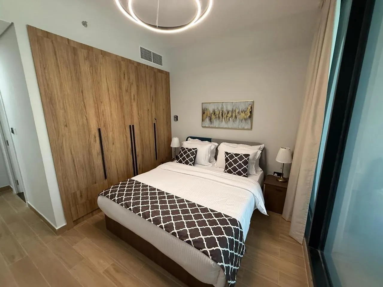 Modern 3Br Duplex Near Cleveland & Galleria Mall Abou Dabi